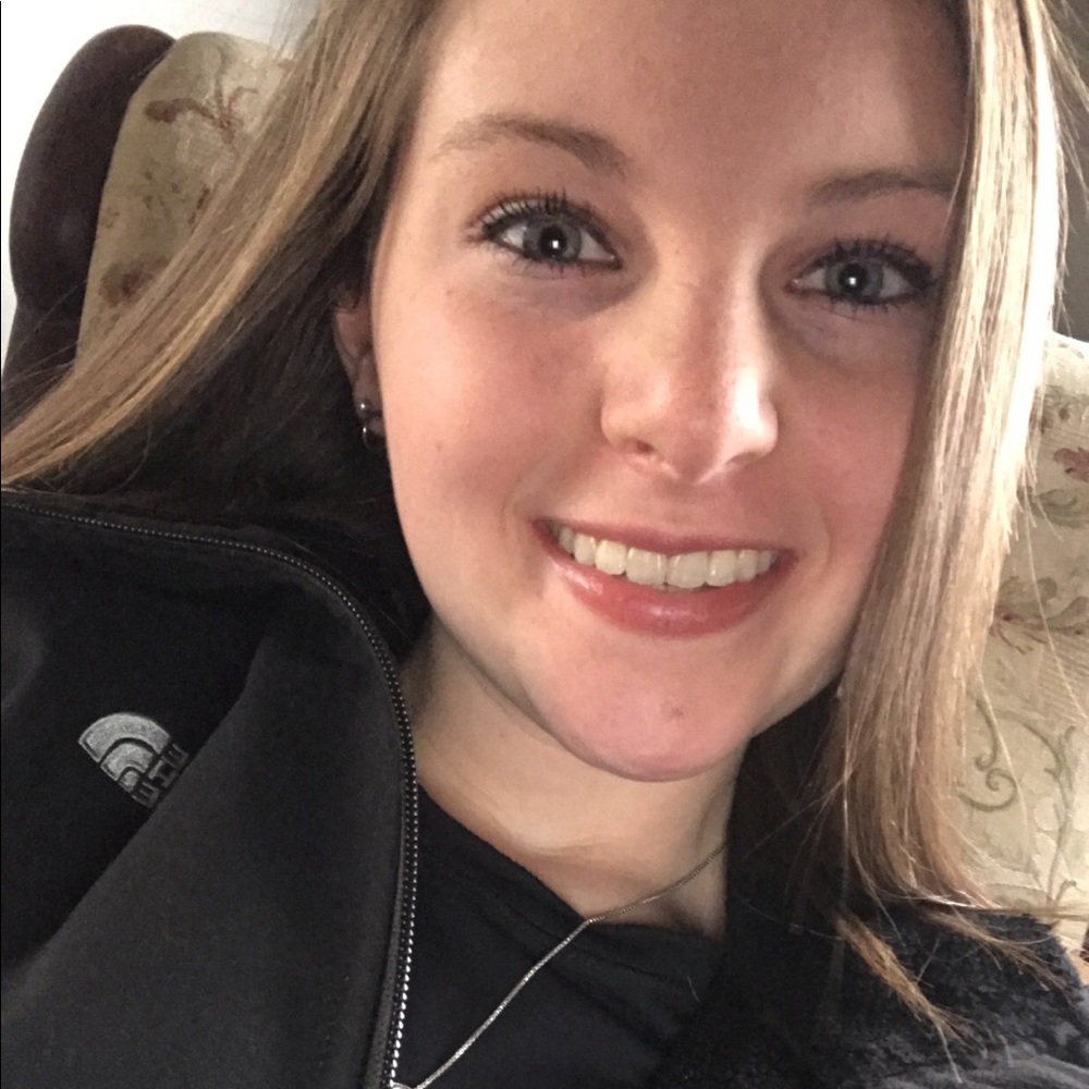 Meet your Posher, Alyssa